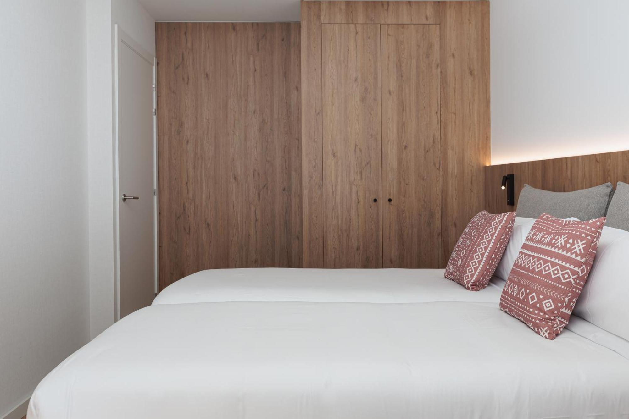 Tembo Barcelona Hotel Sant Adria de Besos Buitenkant foto